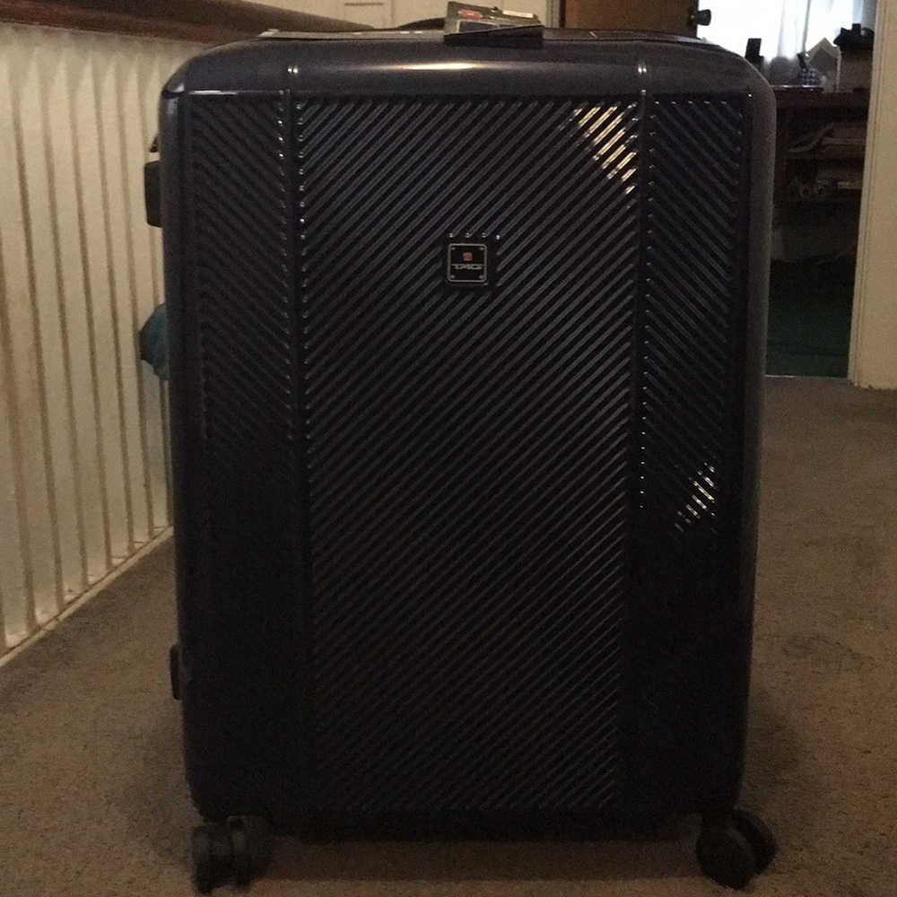 Hardside 28’’ spinner